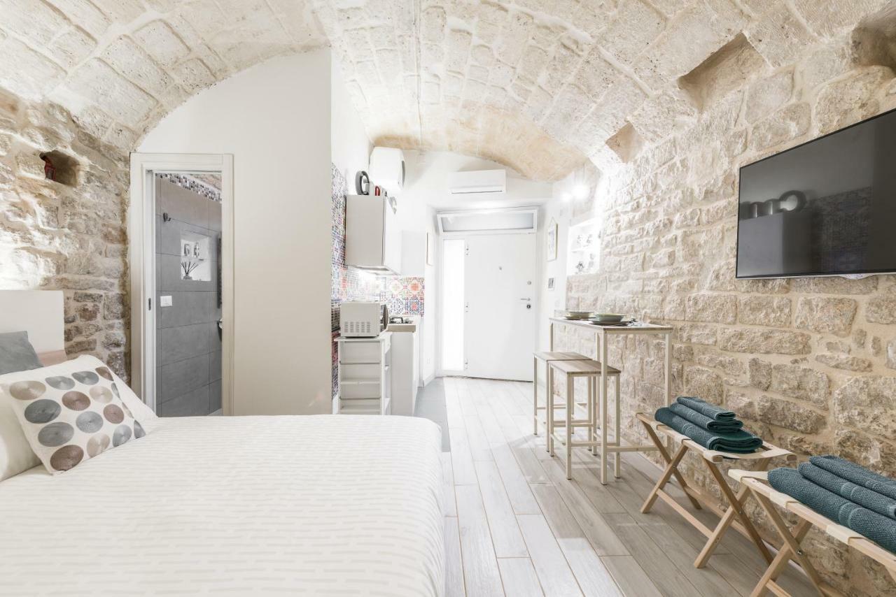 San Nicola Old Town Apartment CasatuaБари Экстерьер фото